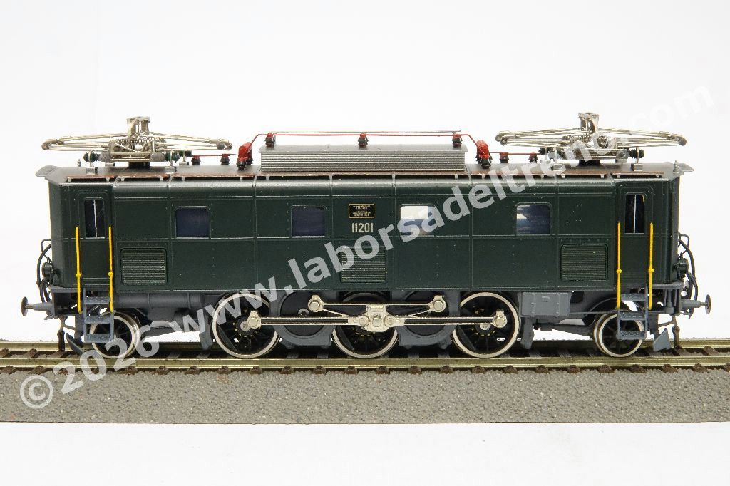 Loco elettrica Be 3/5 delle SBB, livrea verde, ep. II/III