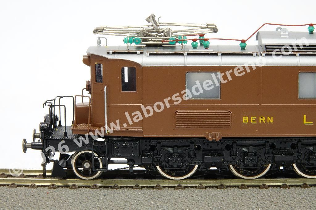 Locomotiva elettrica BLS Be 6/8 201 costruzione Breda, stato di origine con livrea marrone, con avancorpi, ep. II