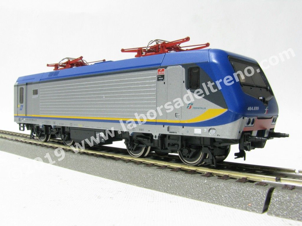 Loco el. E 464 699 delle FS, livrea  regionale Jazz, logo Trenitalia nuovo, ep. VI