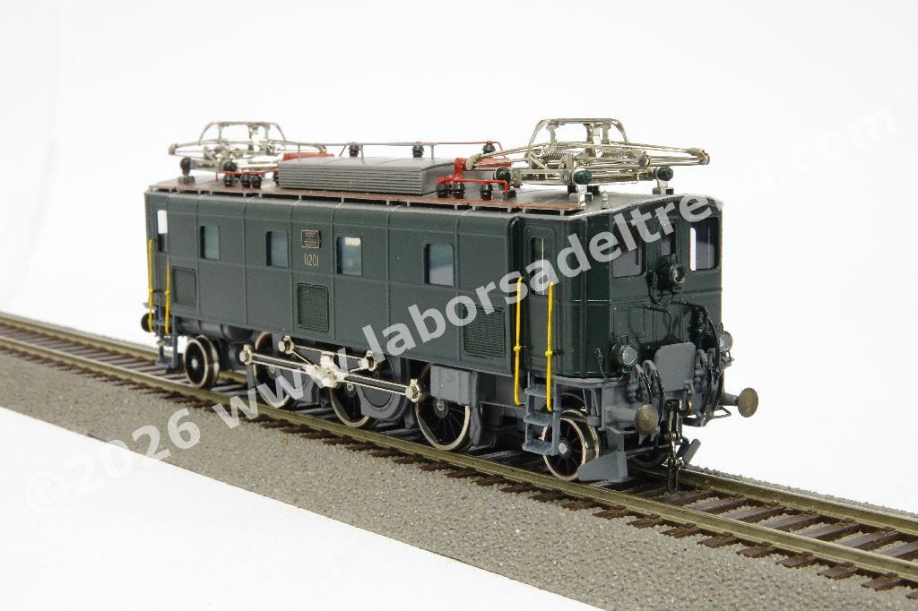 Loco elettrica Be 3/5 delle SBB, livrea verde, ep. II/III