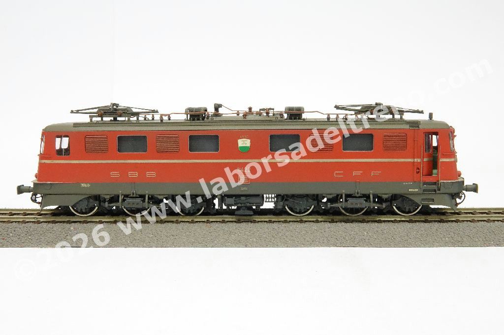 Locomotiva elettrica SBB Ae 6/6 11422 Kantonslok Vaud, livrea rossa con modanature in alluminio, ep. IV/V - Invecchiata