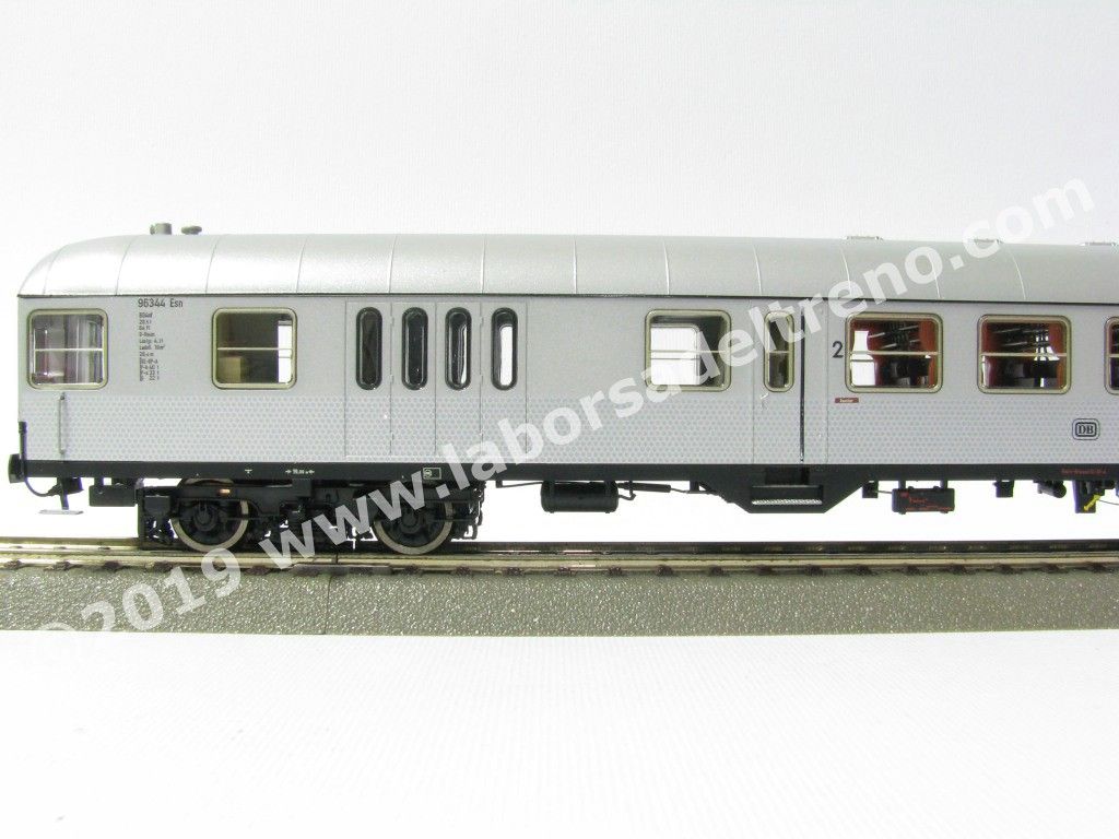 Carrozza pilota DB tipo Silberlinge mista bagagliaio/2° cl., livrea inox, logo biscotto, epoca III - Digital con ill. interna