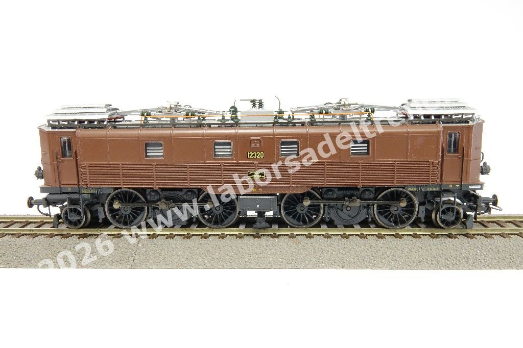 Loco el. Be 4/6 delle SBB, livrea marrone, ep. II/III