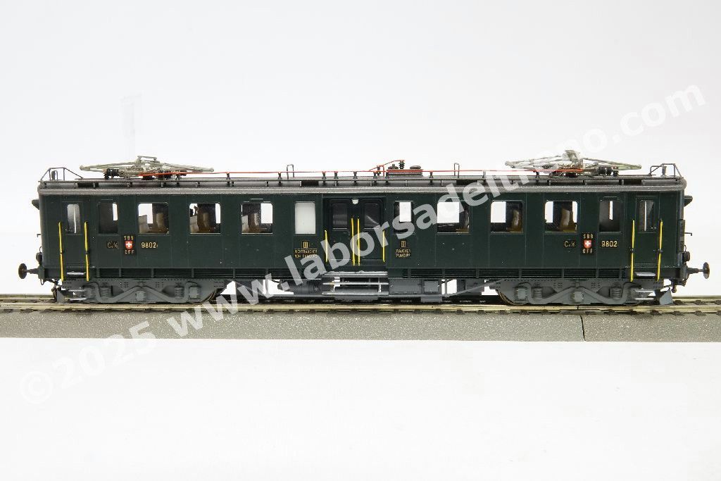 Elettromotrice Ce 4/6 delle SBB, livrea verde abete, logo a scudo, ep. III