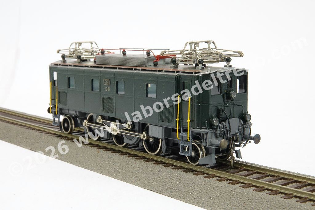 Loco elettrica Be 3/5 delle SBB, livrea verde, ep. II/III