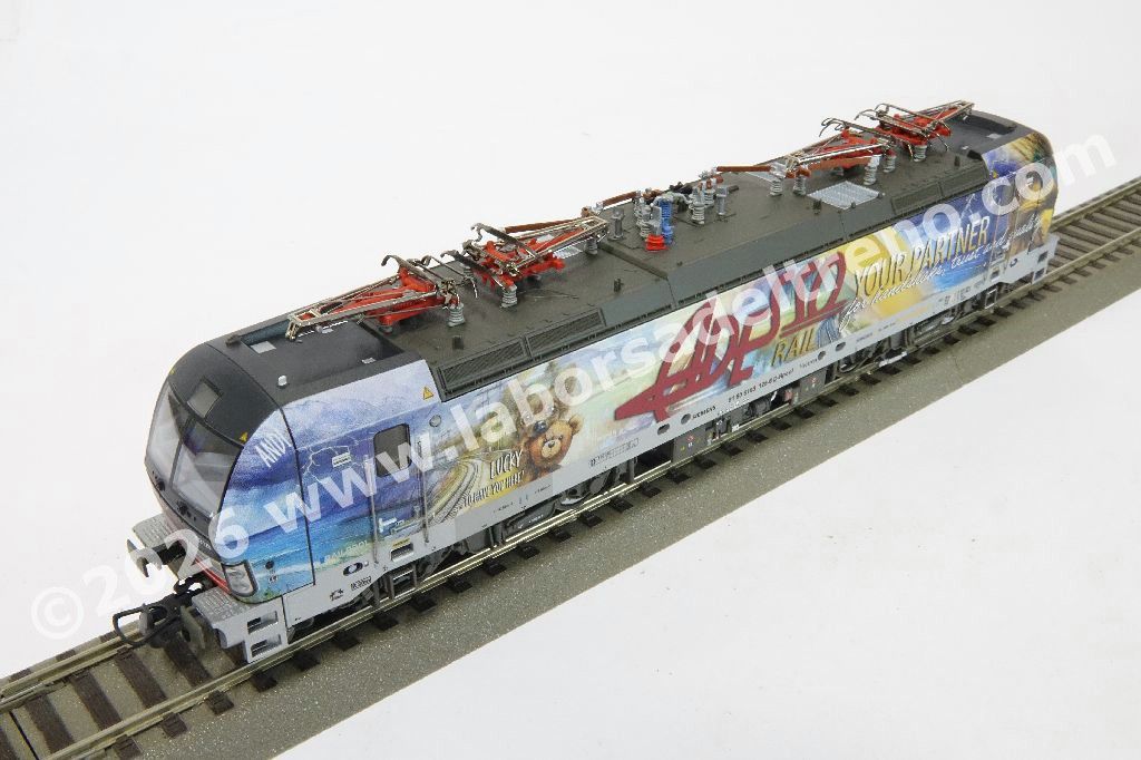 Locomotiva elettrica DB AG RailPool Br 193 128 'Vectron' con abilitazione D-A-CH-I-NL, livrea speciale 'Adesso Rail', epoca VI