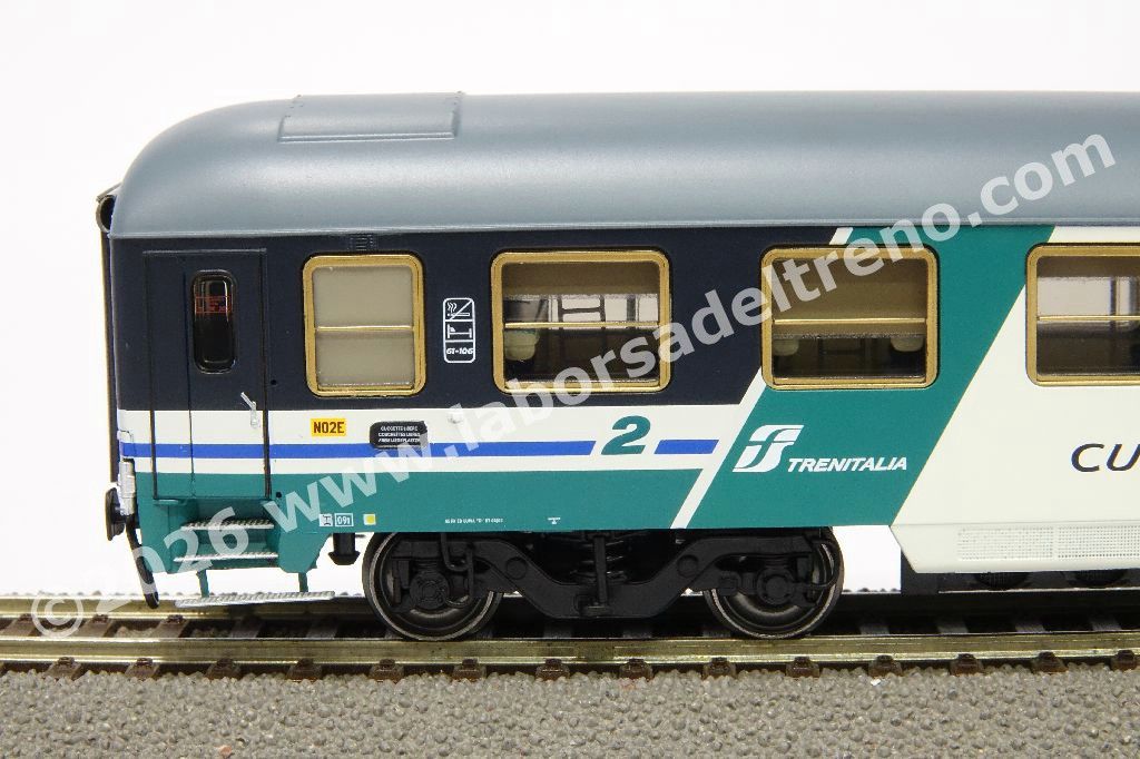 Set 2 'Treno Notturno' FS Trenitalia composto da una cuccetta tipo X 1975 careanta di 2° cl.  e una cuccetta tipo X 1968 senza carenatura di 2° cl., livrea XMPR, logo Trenitalia, ep. V/VI