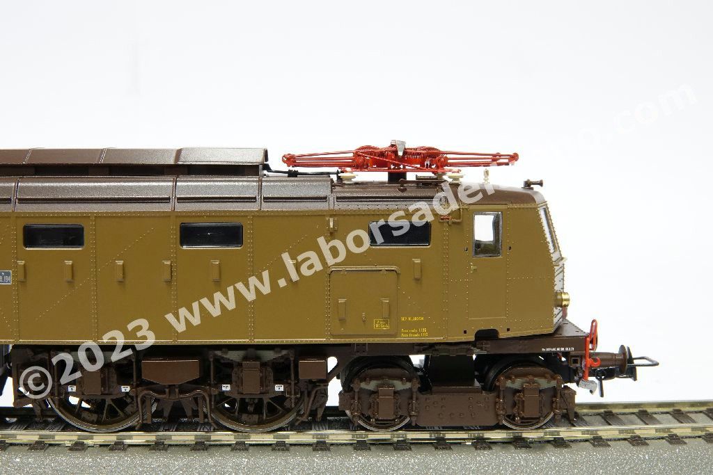 Locomotiva elettrica FS E428 di 2° serie semi-aereodinamico, livrea castano/isabella, epoca IV - Digital Sound
