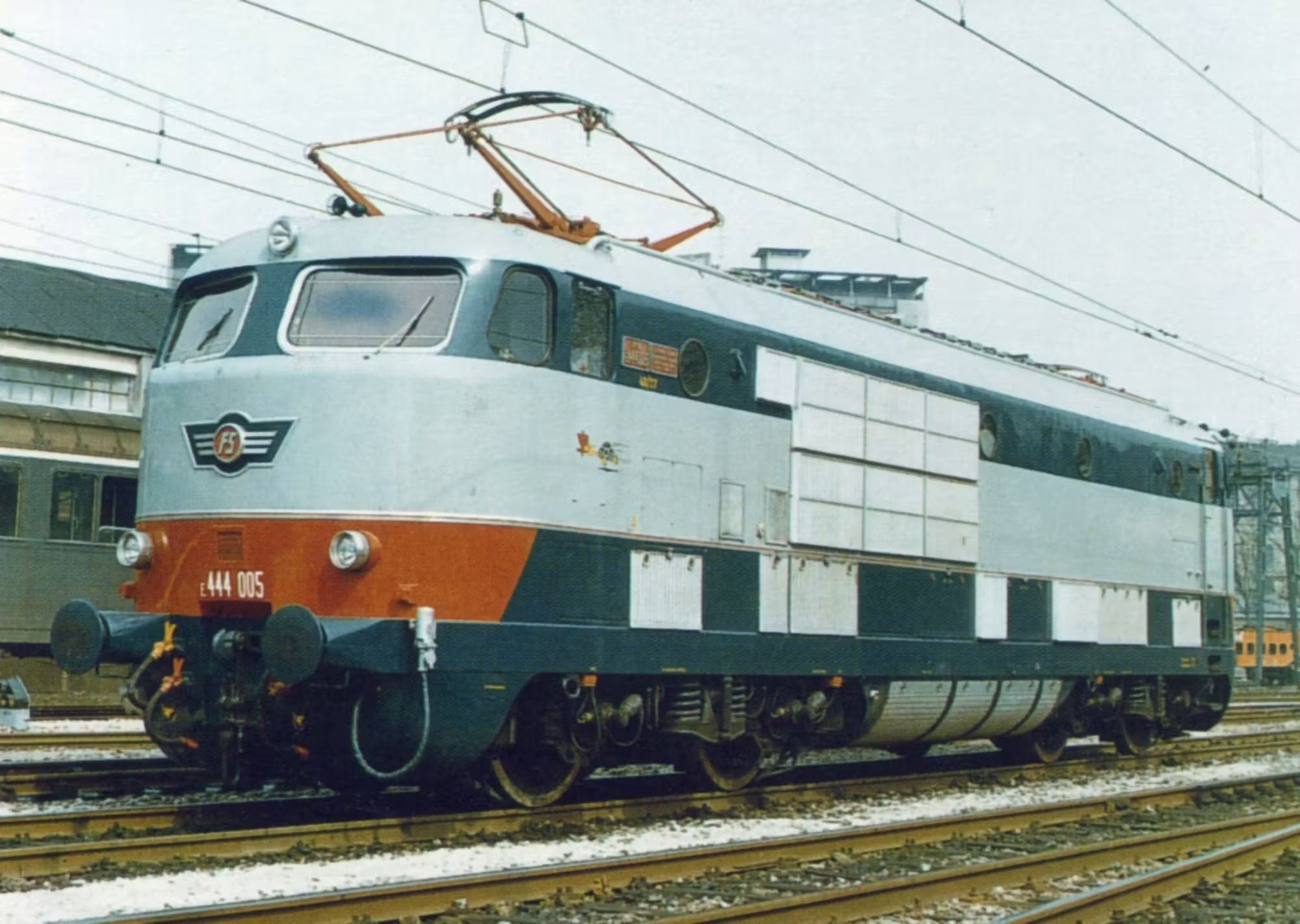 Locomotiva elettrica FS E 444 005 'Elettronica' di 2° Serie, livrea blu/grigio con baffo rosso e modanature, epoca IV - Digital Sound
