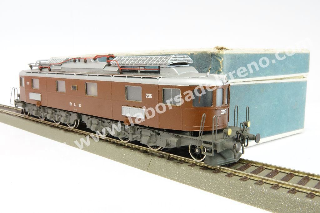 Loco elettrica Ae 6/8 della BLS, livrea marrone, ep. III/IV - realizzazione in ottone