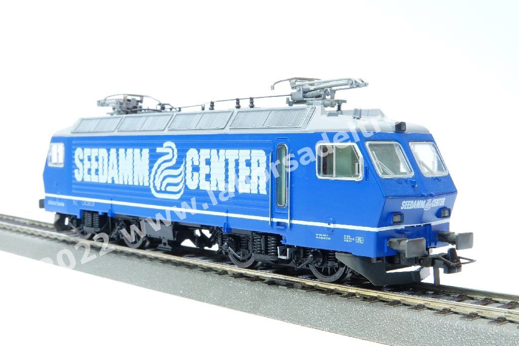 Loco el. E 446 446 della Sudostbahn (ex Re 4/4 IV SBB), livrea blu  'Seedamm Center' ep. V