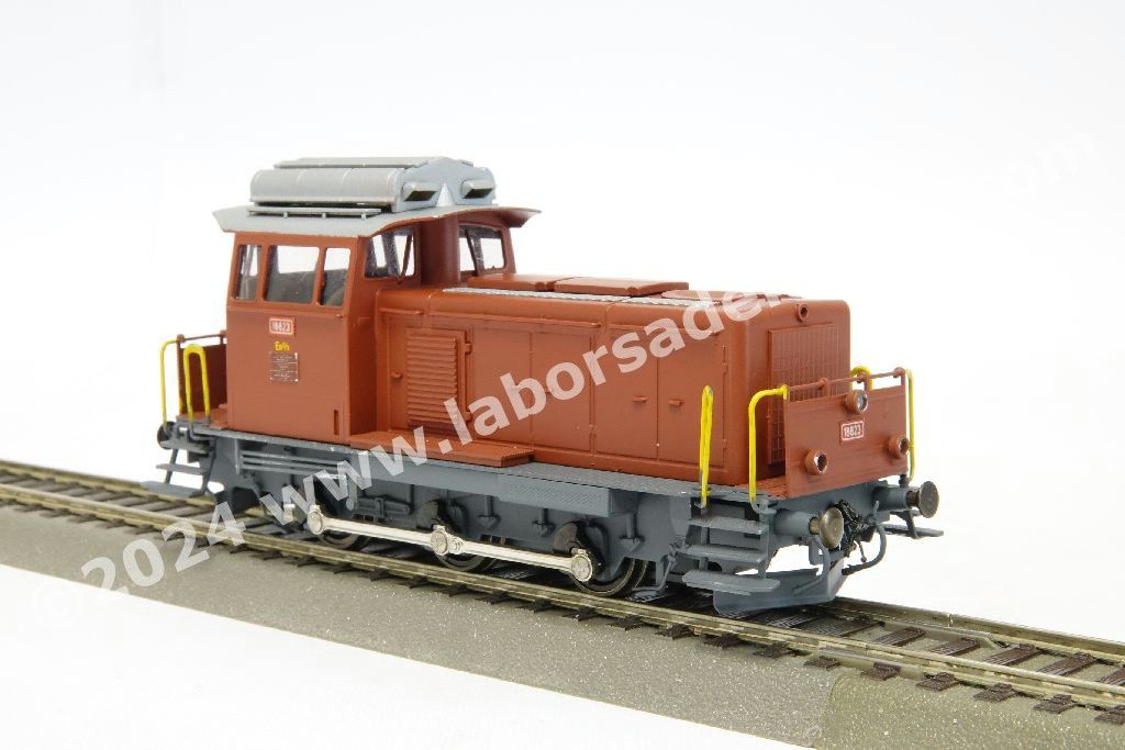 Locomotiva diesel da manovra Em 3/3 delle SBB, livrea marrone, ep. III/IV