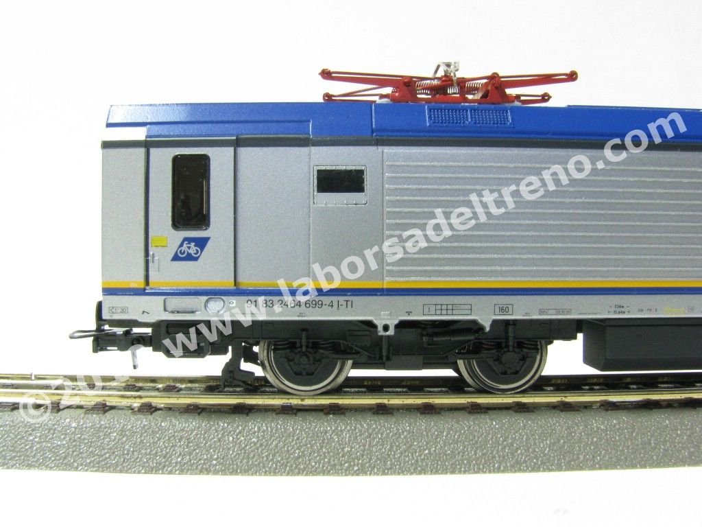Loco el. E 464 699 delle FS, livrea  regionale Jazz, logo Trenitalia nuovo, ep. VI