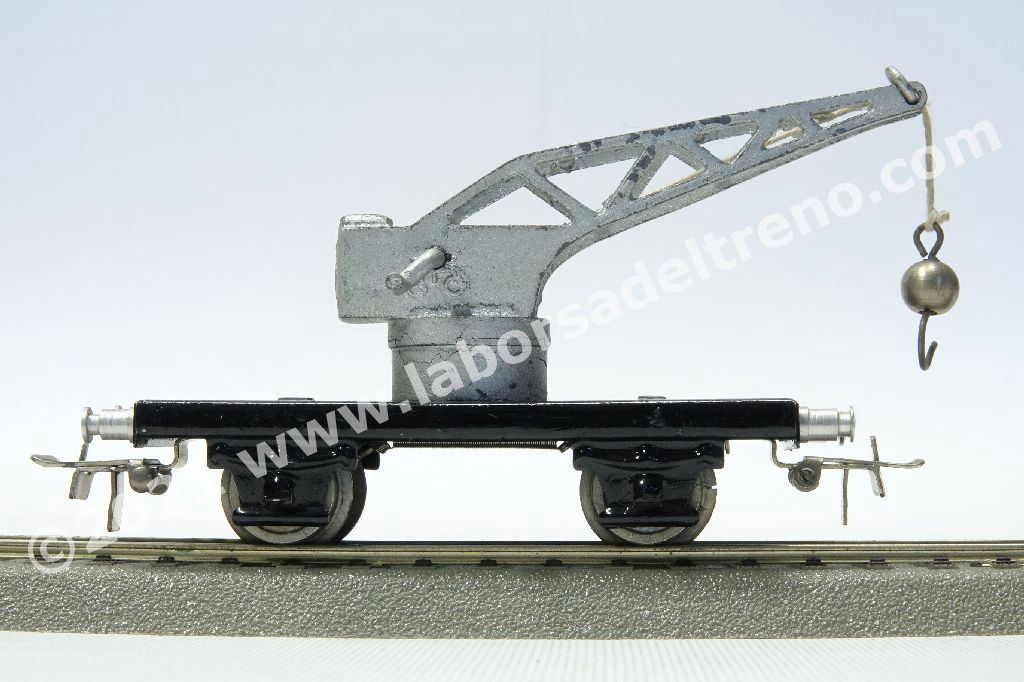 pianale a due assi con gru, scritte 10 T, 36, logo Märklin, ganci tipo Bk 4 - costr. 1940-1945