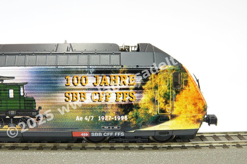Loco el. Re 460 028 delle SBB, livrea commemorativa '100 anni SBB' con Ae 6/6 e Ae 4/7, ep. V - serie speciale 2002