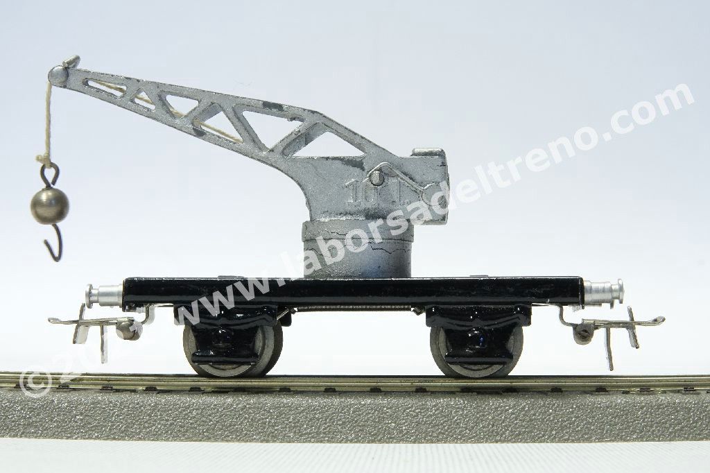 pianale a due assi con gru, scritte 10 T, 36, logo Märklin, ganci tipo Bk 4 - costr. 1940-1945