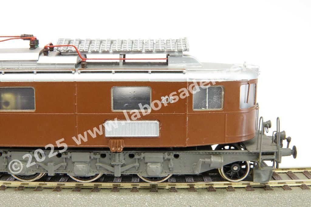 Loco elettrica Ae 6/8 della BLS, livrea marrone, ep. III/IV - realizzazione in ottone