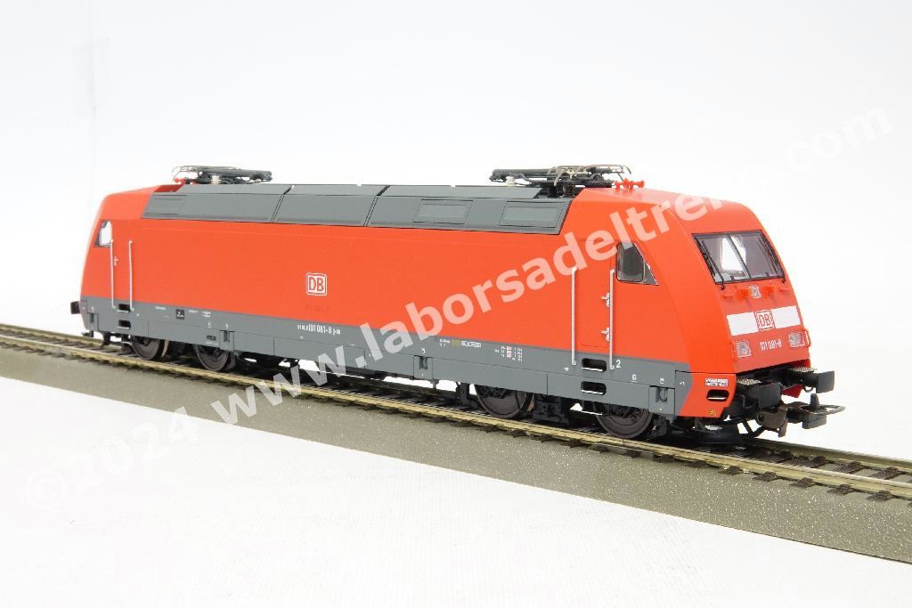 Locomotiva elettrica DB AG Br 101, livrea rosso traffico, logo DB AG, epoca V/VI