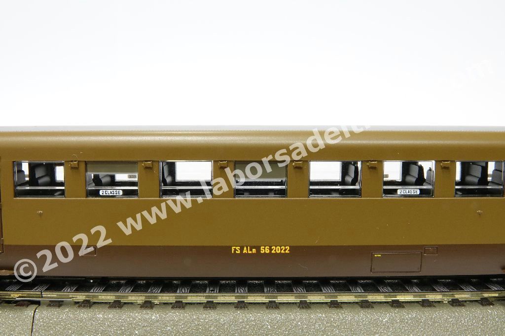 Automotrice Aln 56 2022 delle FS, livrea castano/isabella, ep. III/IV - Ill. interna
