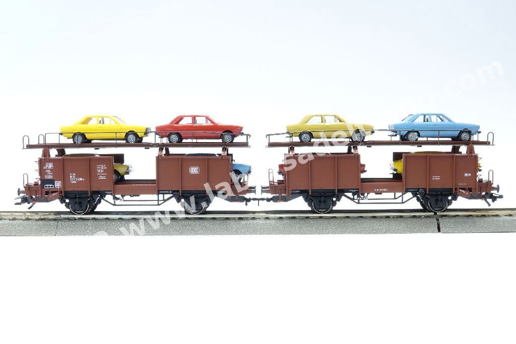 Convoglio merci SBB composto da un carro Eaos, un carro chiuso, un carro refrigerato e uno trasporto auto con carico, epoca IV - Insider Club 2018