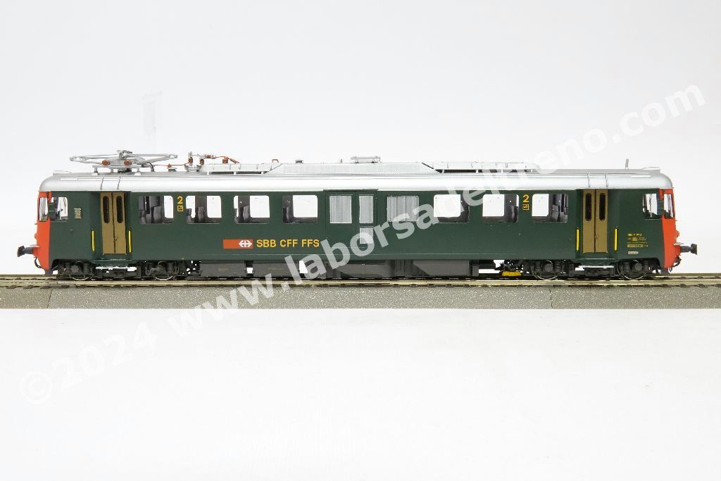 Elettromotrice SBB RBe 4/4 1412, livrea verde con frontali rossi, logo moderno, epoca IV/V