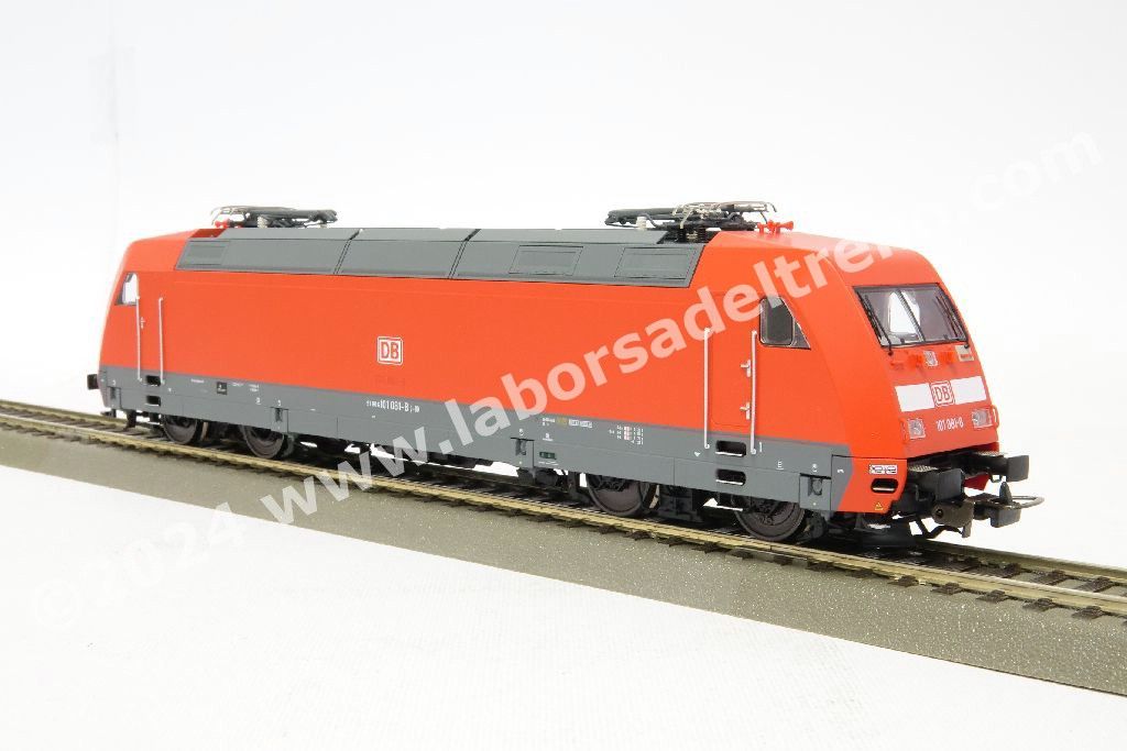 Locomotiva elettrica DB AG Br 101, livrea rosso traffico, logo DB AG, epoca V/VI