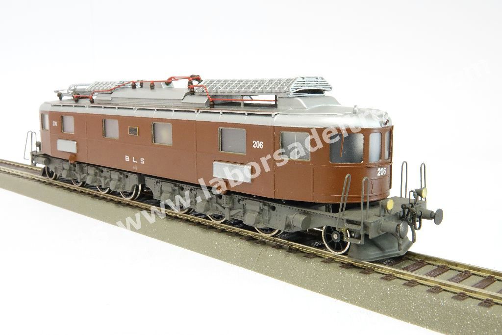 Loco elettrica Ae 6/8 della BLS, livrea marrone, ep. III/IV - realizzazione in ottone
