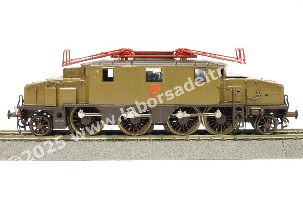Loco elettrica trifase E 431 037 delle FS, livrea castano/isabella, ep. II/III - realizzazione in ottone