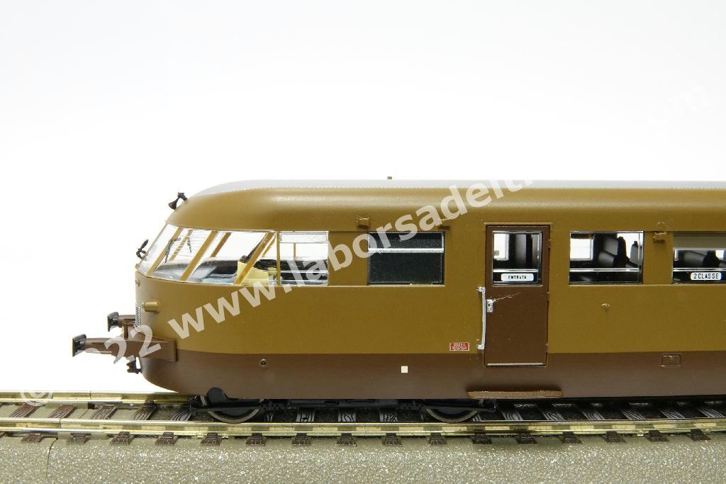 Automotrice Aln 56 2022 delle FS, livrea castano/isabella, ep. III/IV - Ill. interna