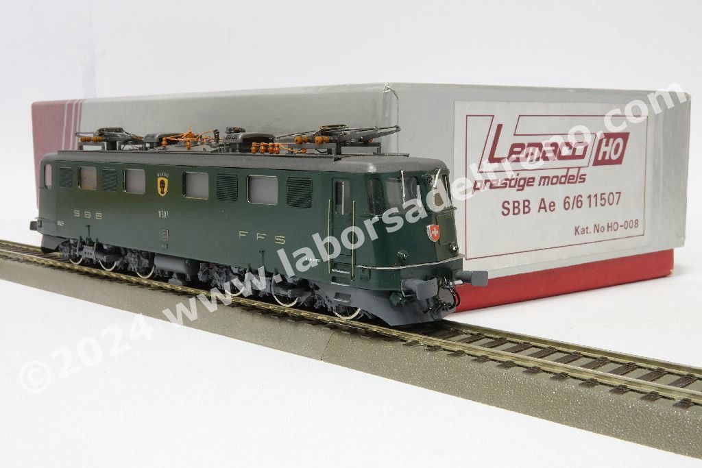 Locomotiva elettrica SBB Ae 6/6 11507 'Wildegg', livrea verde, epoca IV