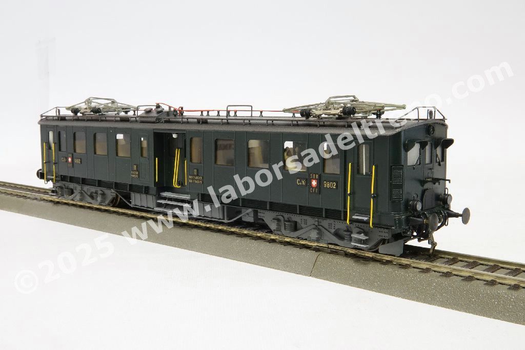 Elettromotrice Ce 4/6 delle SBB, livrea verde abete, logo a scudo, ep. III