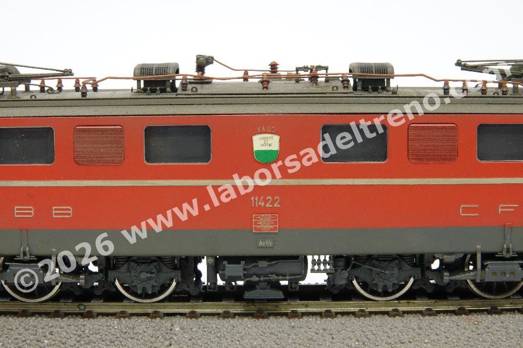 Locomotiva elettrica SBB Ae 6/6 11422 Kantonslok Vaud, livrea rossa con modanature in alluminio, ep. IV/V - Invecchiata