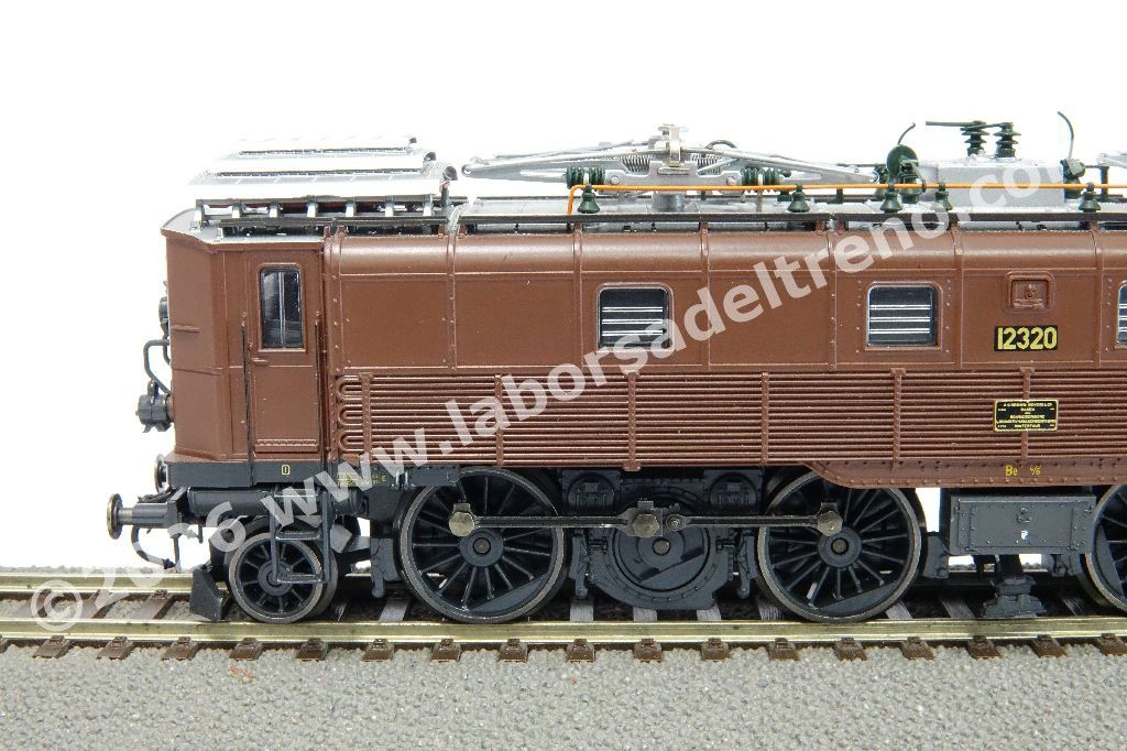 Loco el. Be 4/6 delle SBB, livrea marrone, ep. II/III